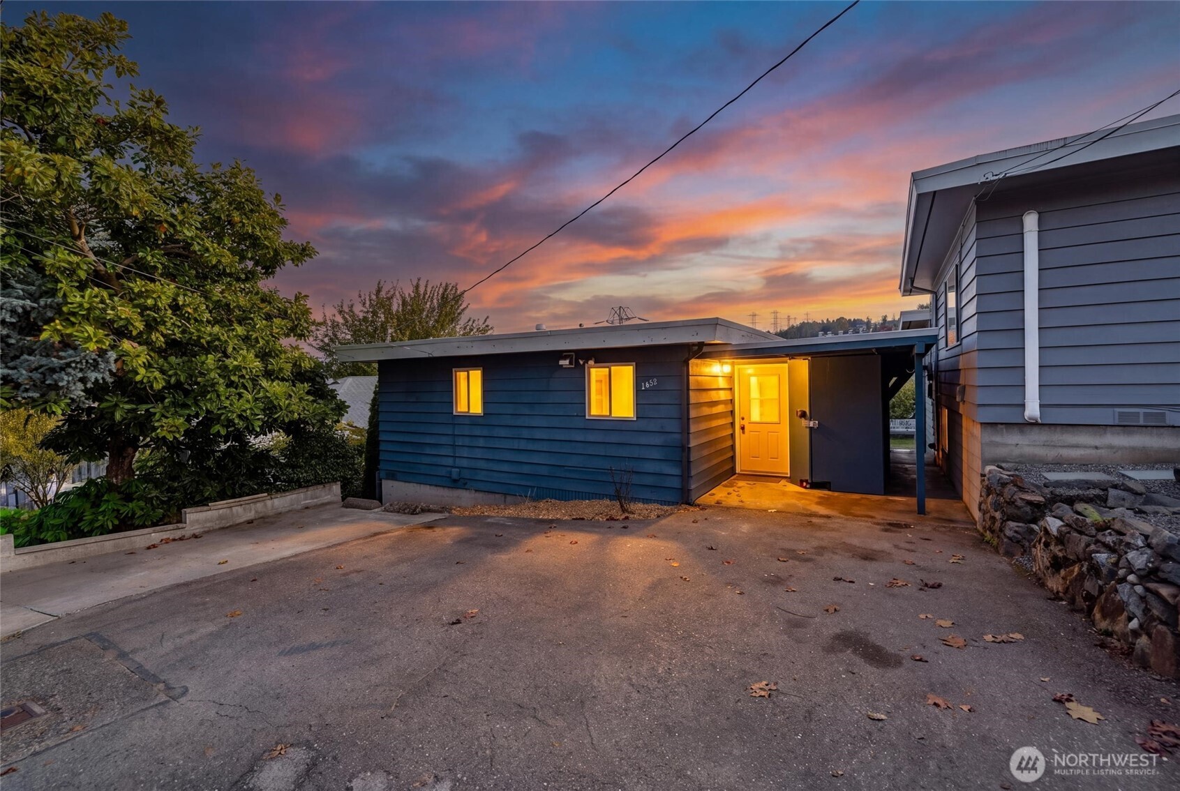 1404 Whitworth Avenue Property Photo 1