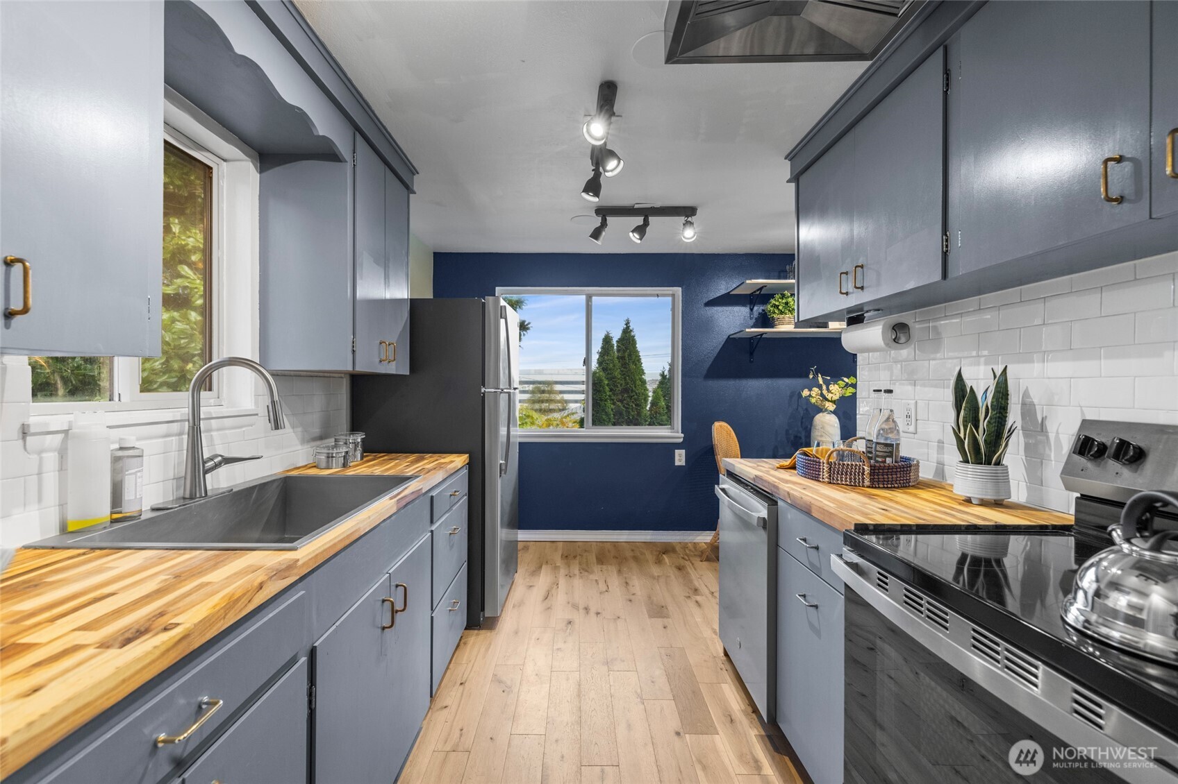 1404 Whitworth Avenue Property Photo 19