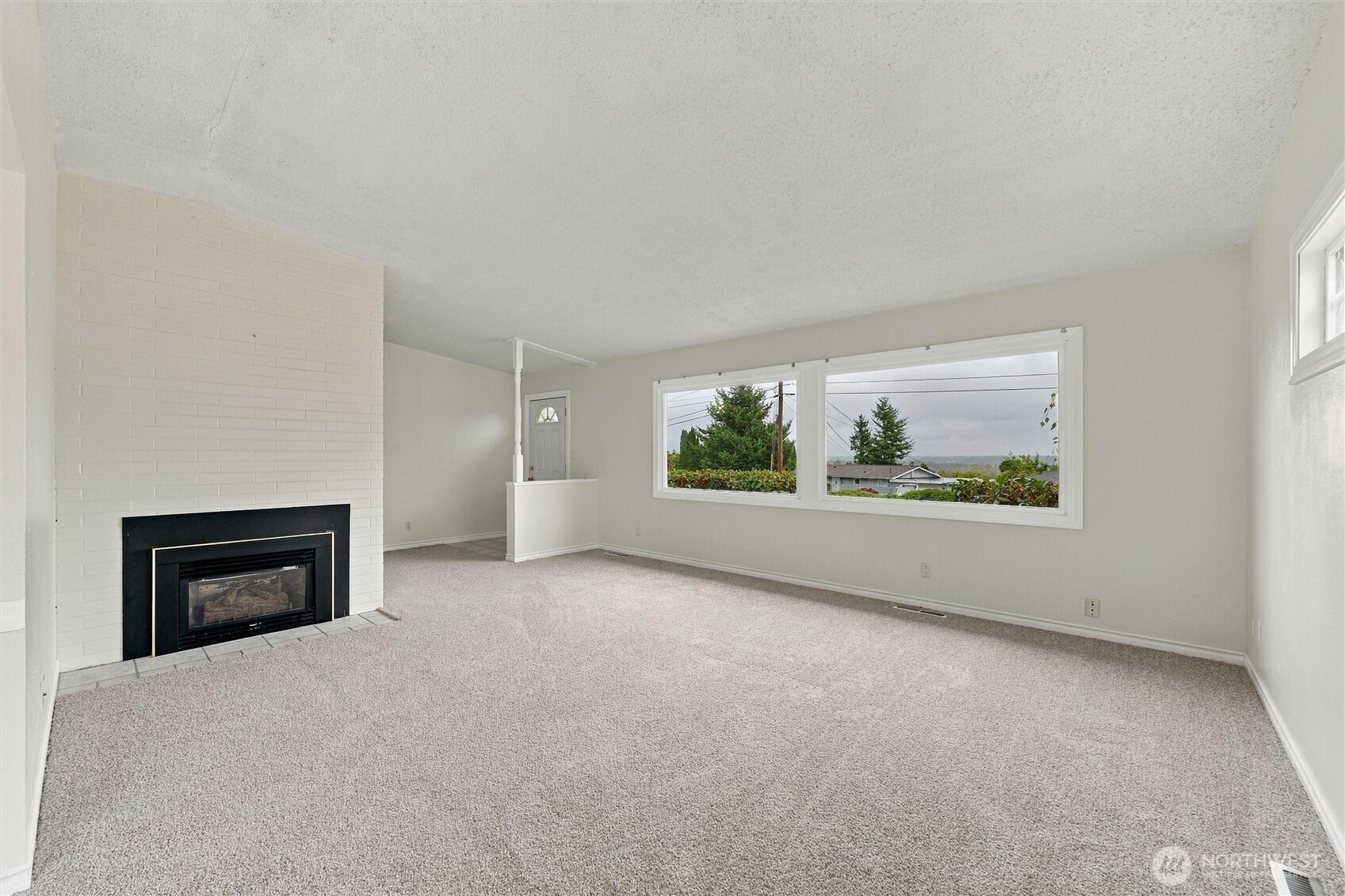 6069 Hatton Place Property Photo 6