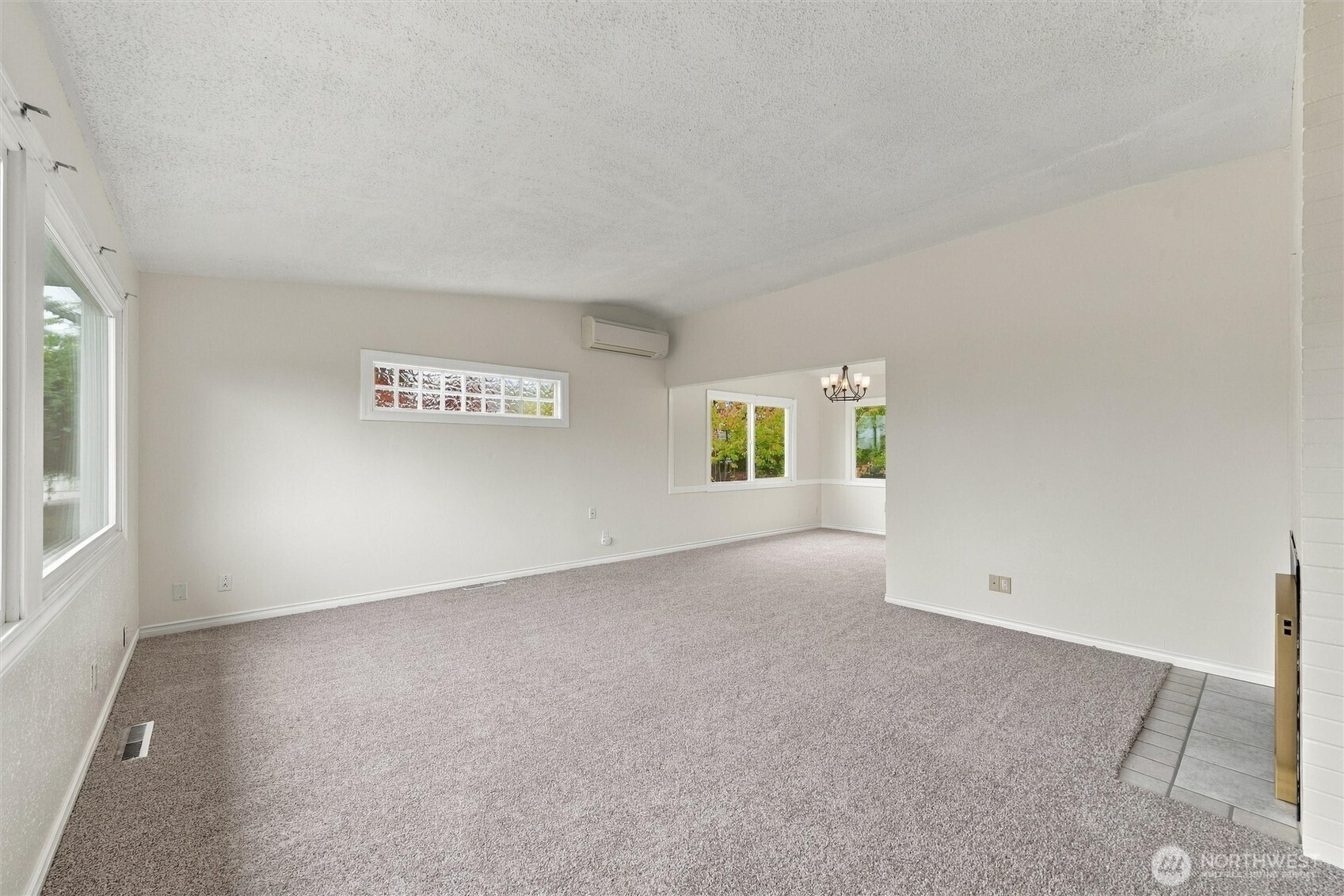 6069 Hatton Place Property Photo 7