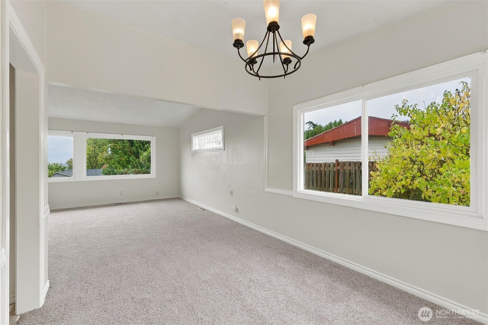 6069 Hatton Place Property Photo 13