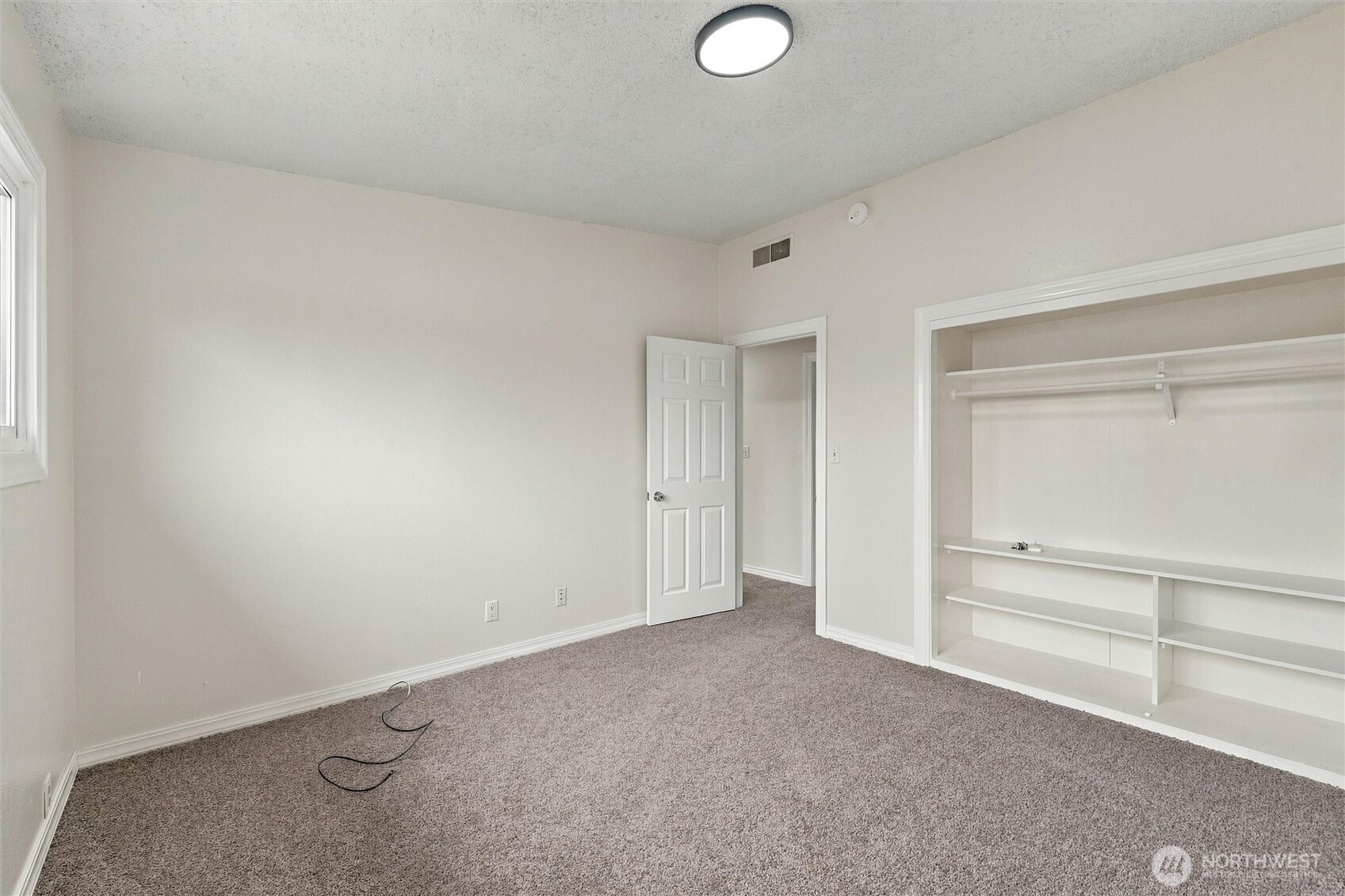 6069 Hatton Place Property Photo 14