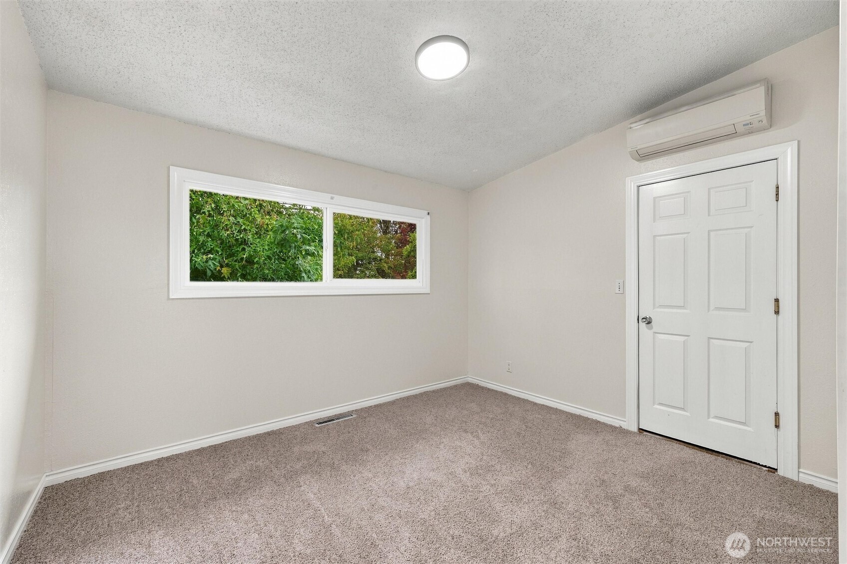 6069 Hatton Place Property Photo 16