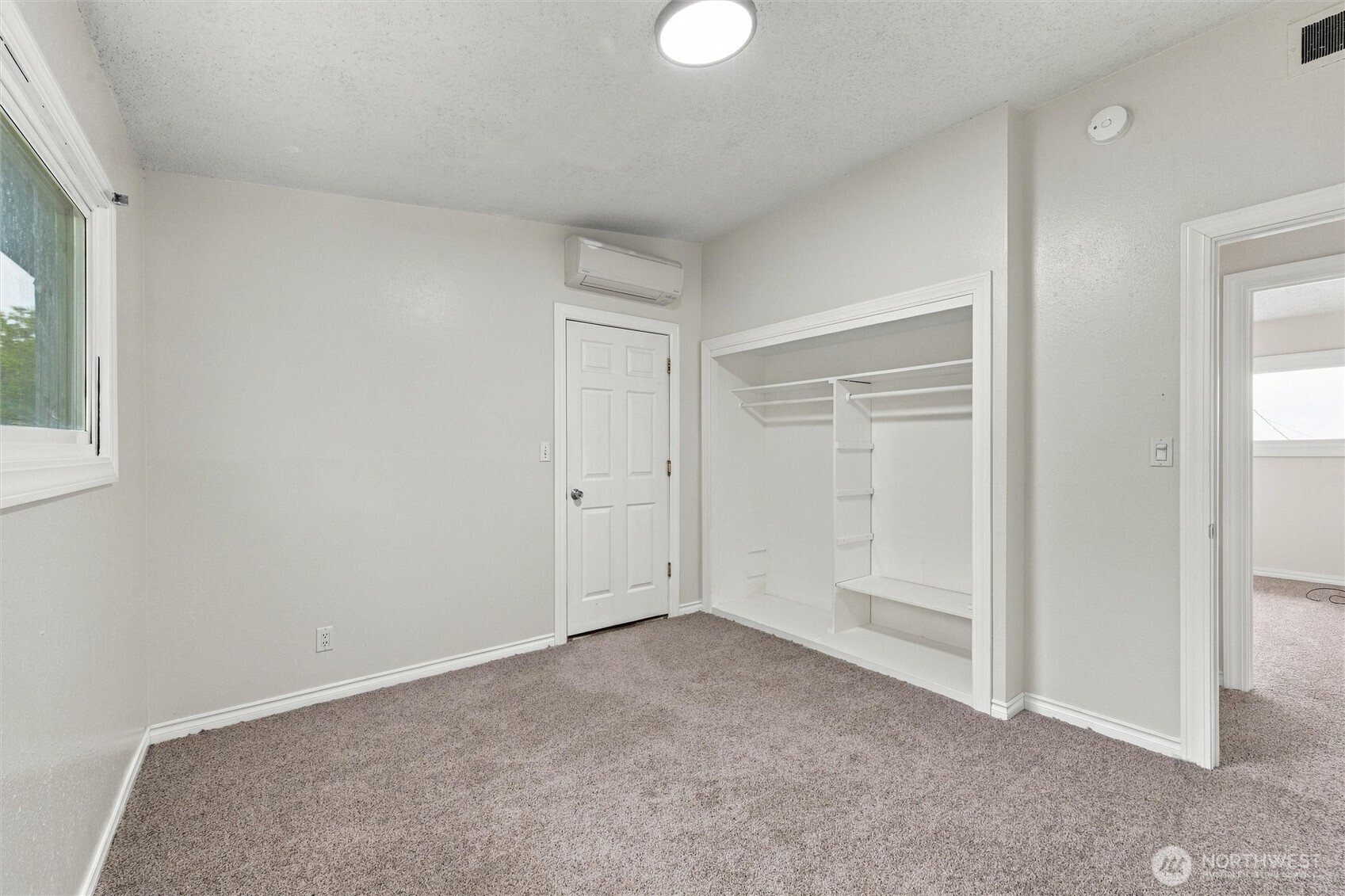 6069 Hatton Place Property Photo 17