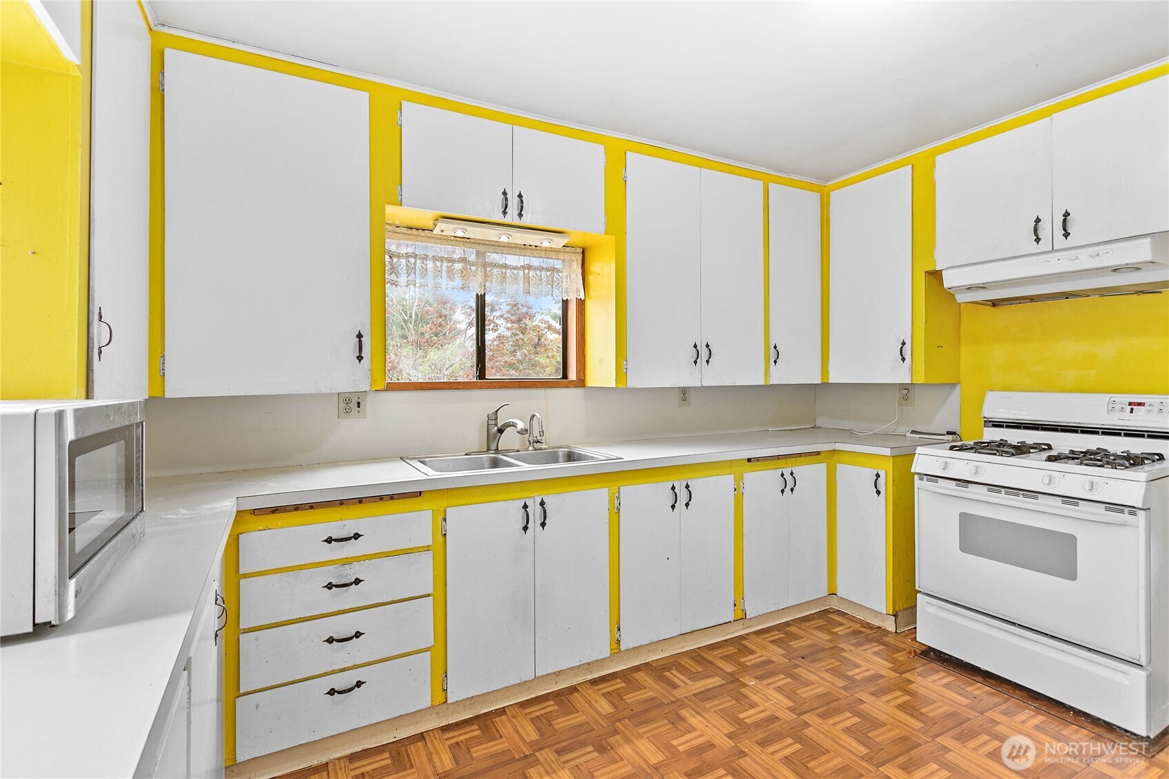 1901 Harris Avenue Property Photo 12