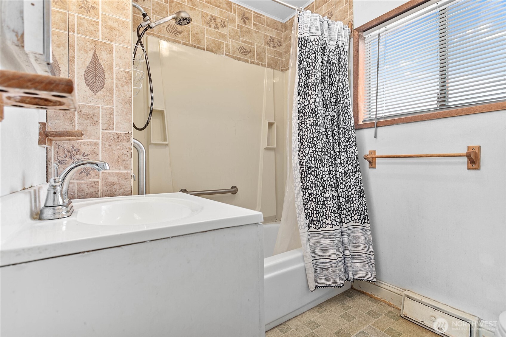 1901 Harris Avenue Property Photo 23
