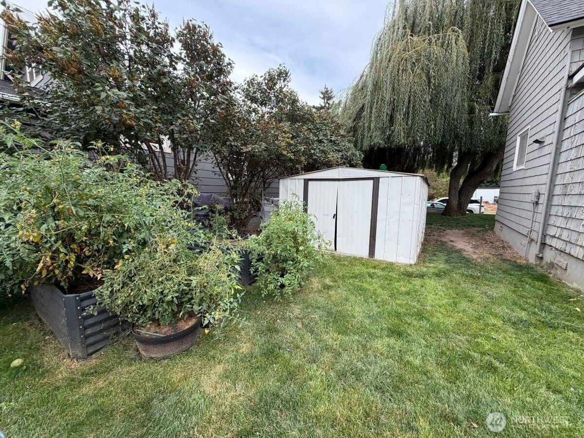 217 E Richmond Ave Property Photo 11