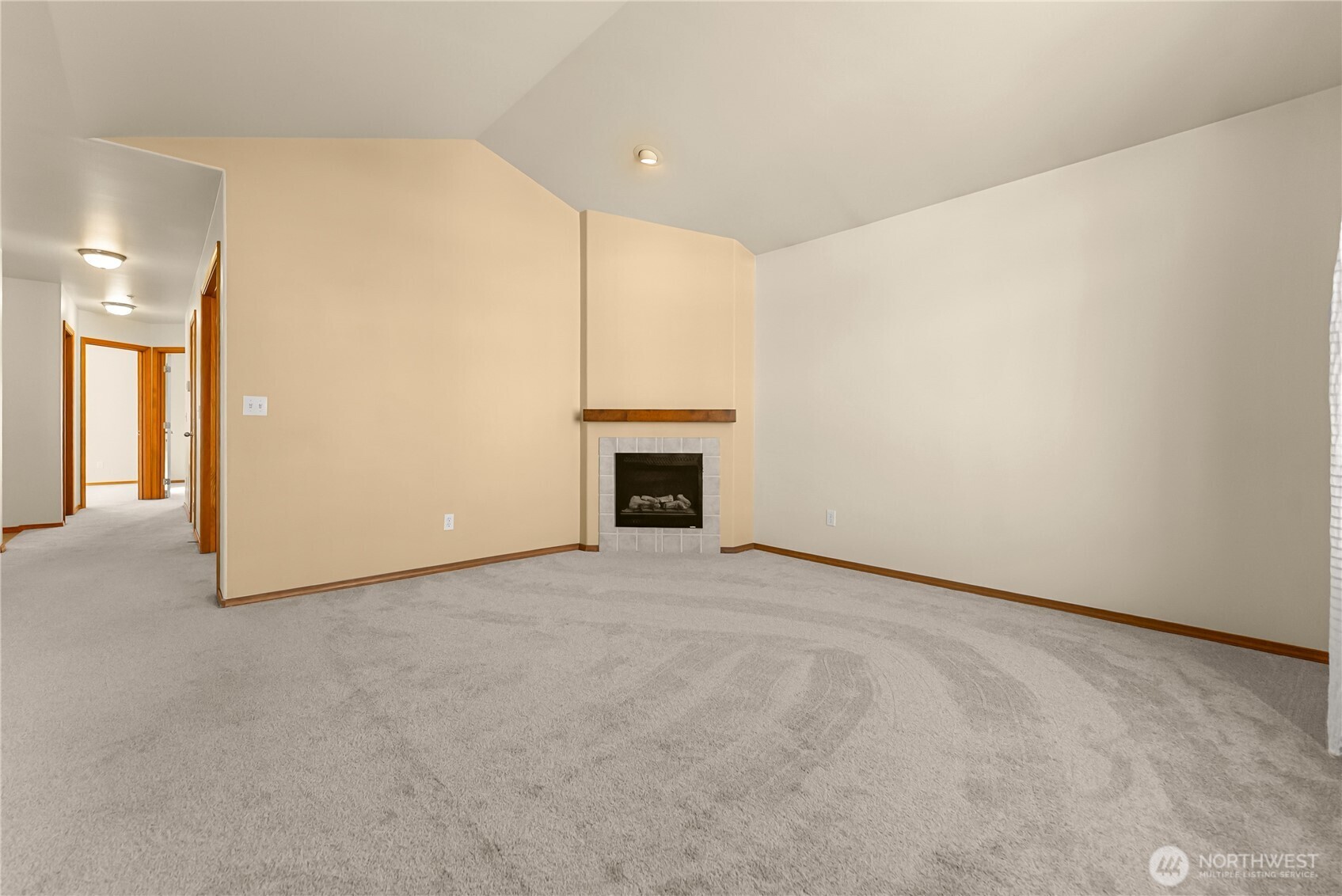 1682 N Stella Avenue 3 Property Photo 4