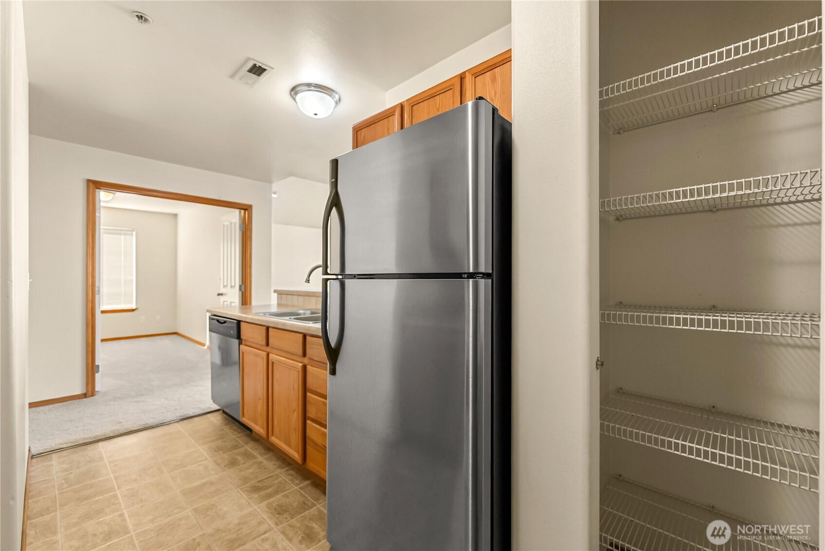 1682 N Stella Avenue 3 Property Photo 12