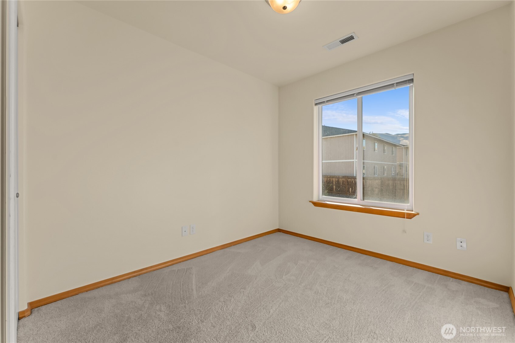1682 N Stella Avenue 3 Property Photo 16