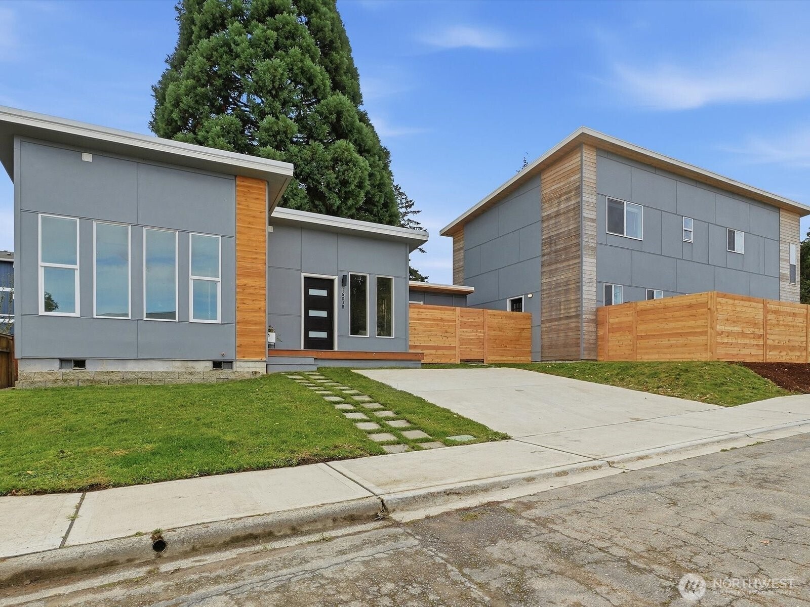 1603 S Walters Road Property Photo 1