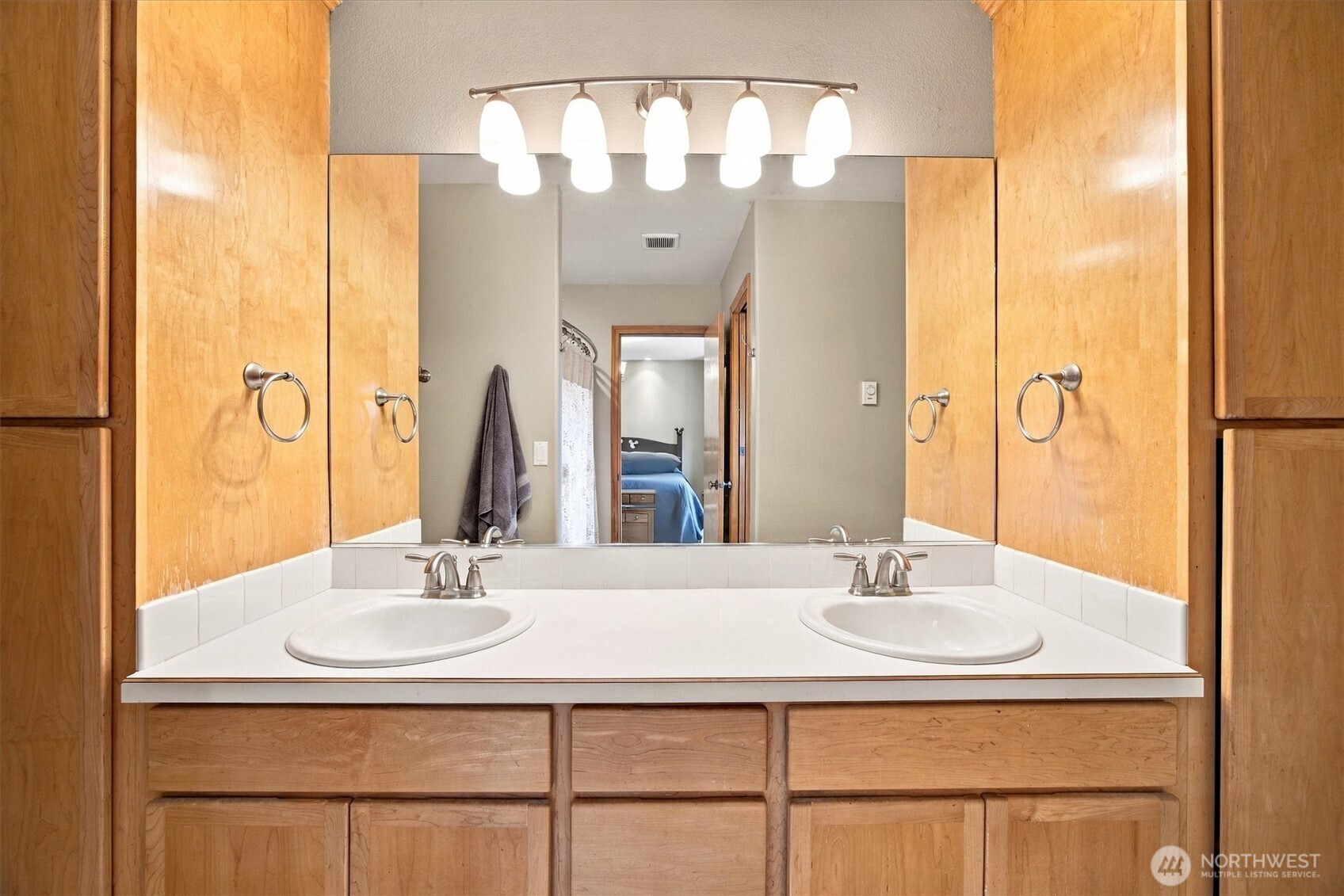 26129 Ne C C Landon Road Property Photo 14