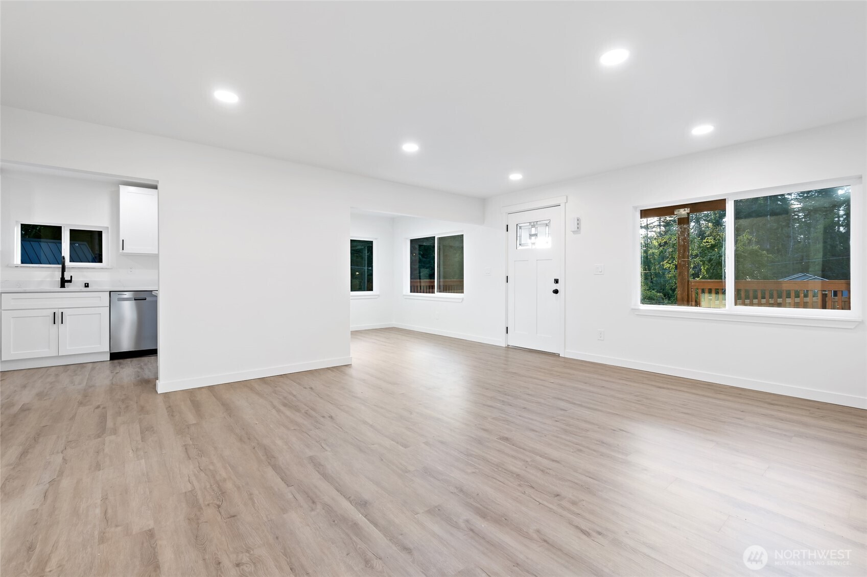 13607 132nd Street Ct Property Photo 6