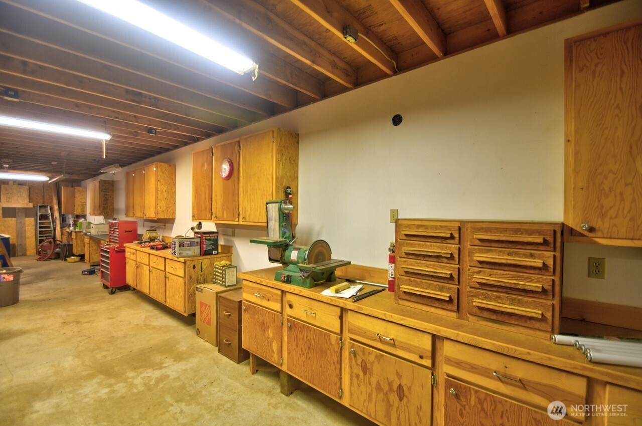 11125 Charm Road Property Photo 6