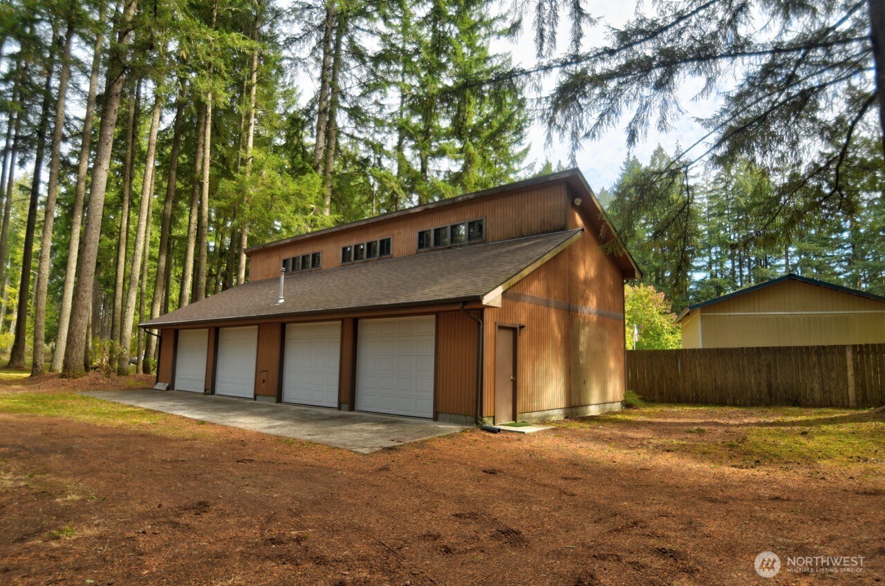 11125 Charm Road Property Photo 9