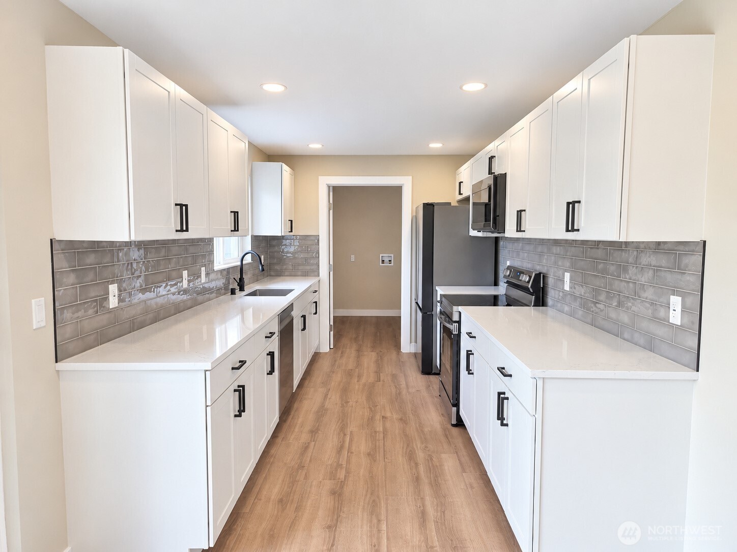 20411 State Route 20 Property Photo 5