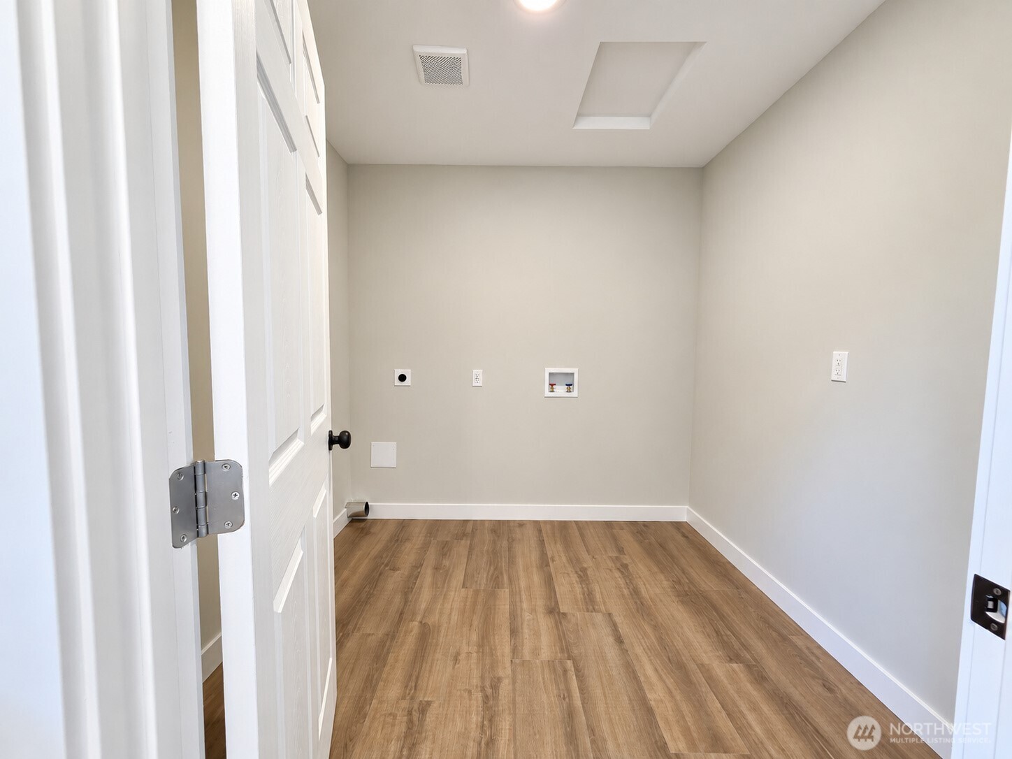 20411 State Route 20 Property Photo 8