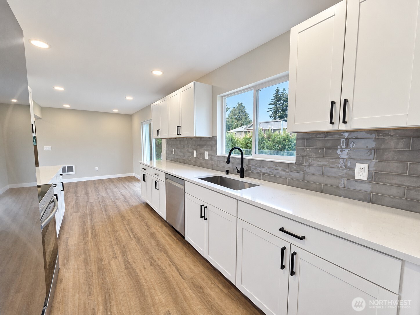 20411 State Route 20 Property Photo 9