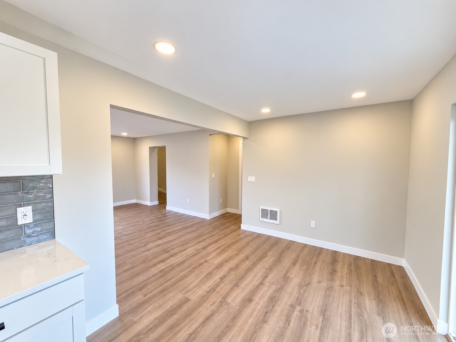 20411 State Route 20 Property Photo 10