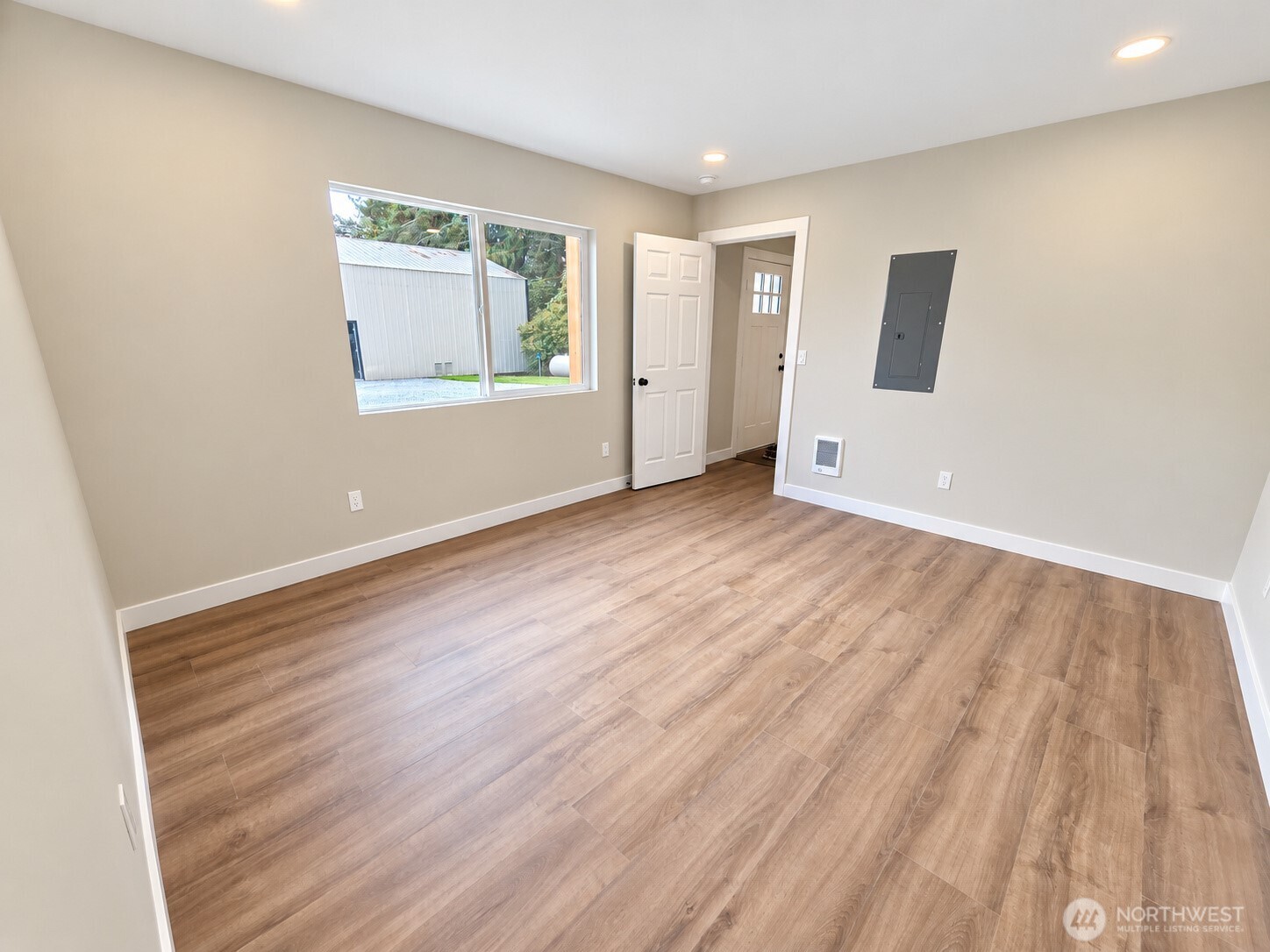 20411 State Route 20 Property Photo 12