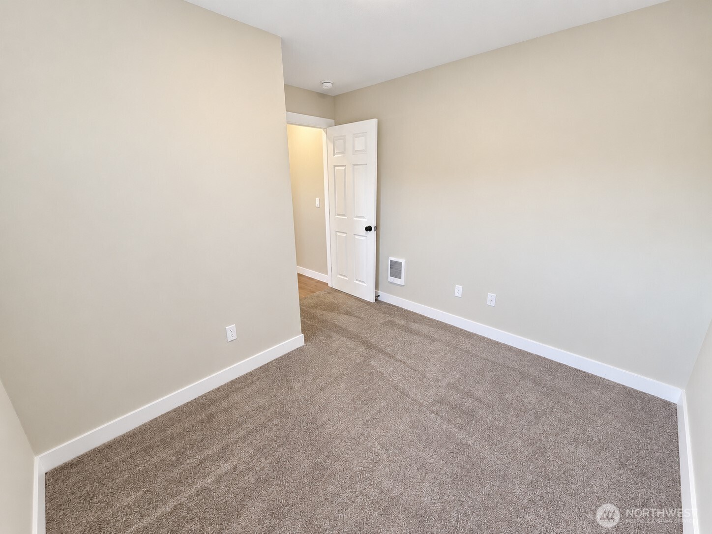 20411 State Route 20 Property Photo 31