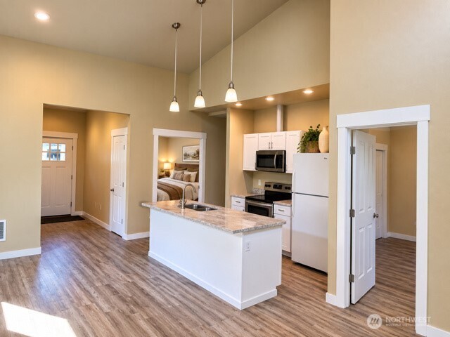 758 C Point Brown Avenue 3 Property Photo 6