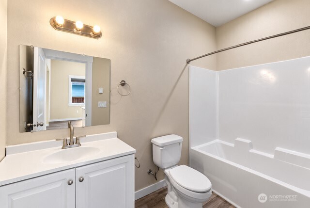 758 C Point Brown Avenue 3 Property Photo 8