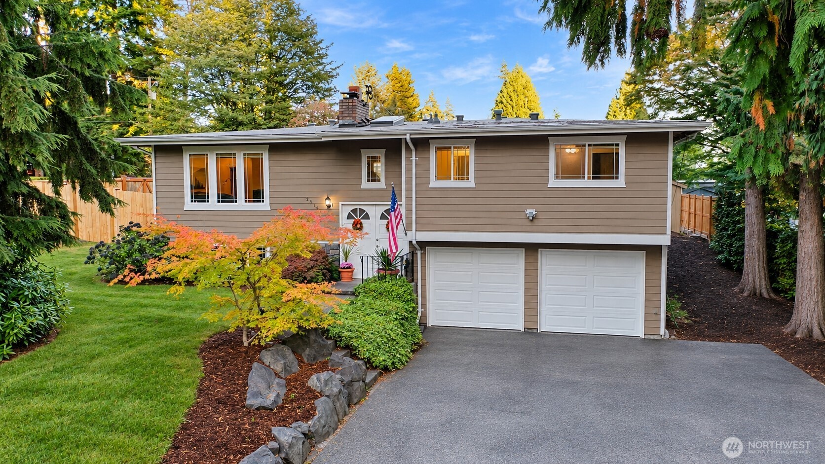 24105 3rd Place Property Photo 1