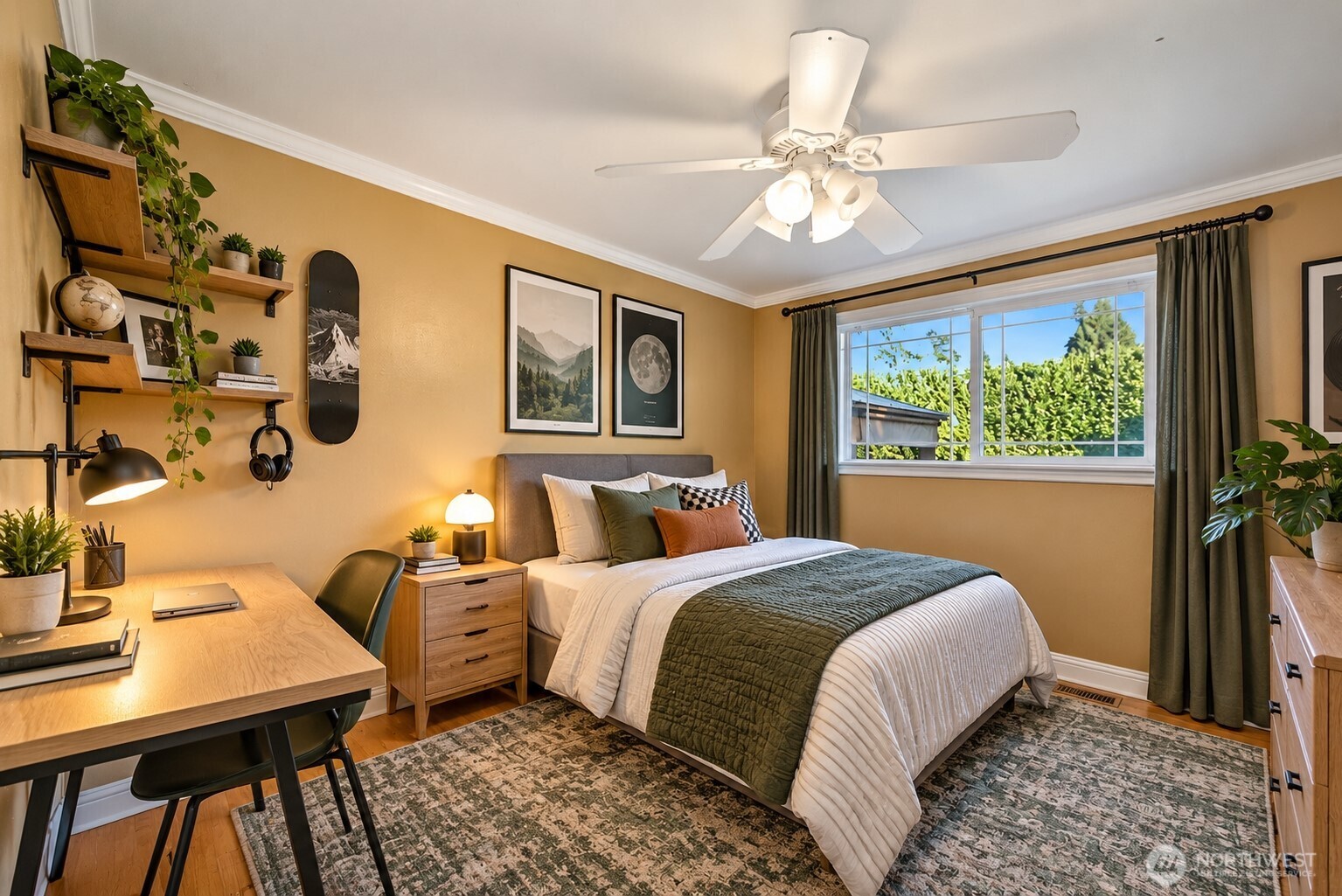 24105 3rd Place Property Photo 11