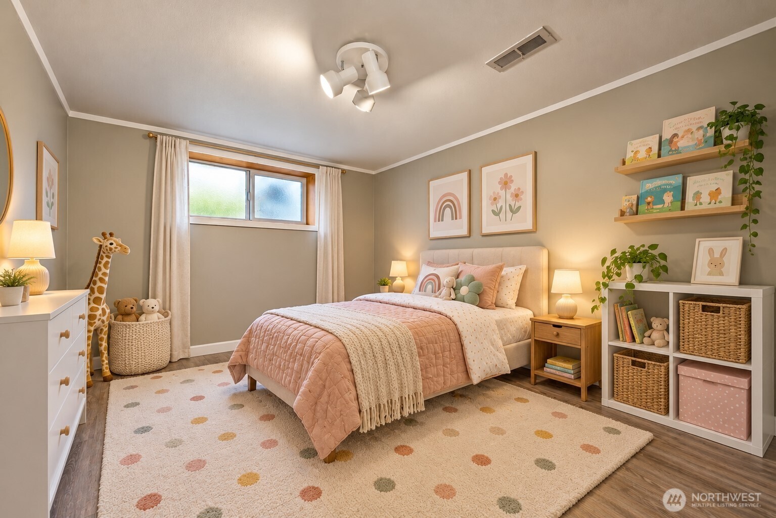 24105 3rd Place Property Photo 15