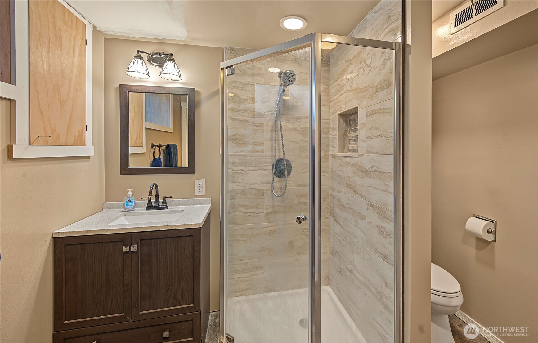 24105 3rd Place Property Photo 17