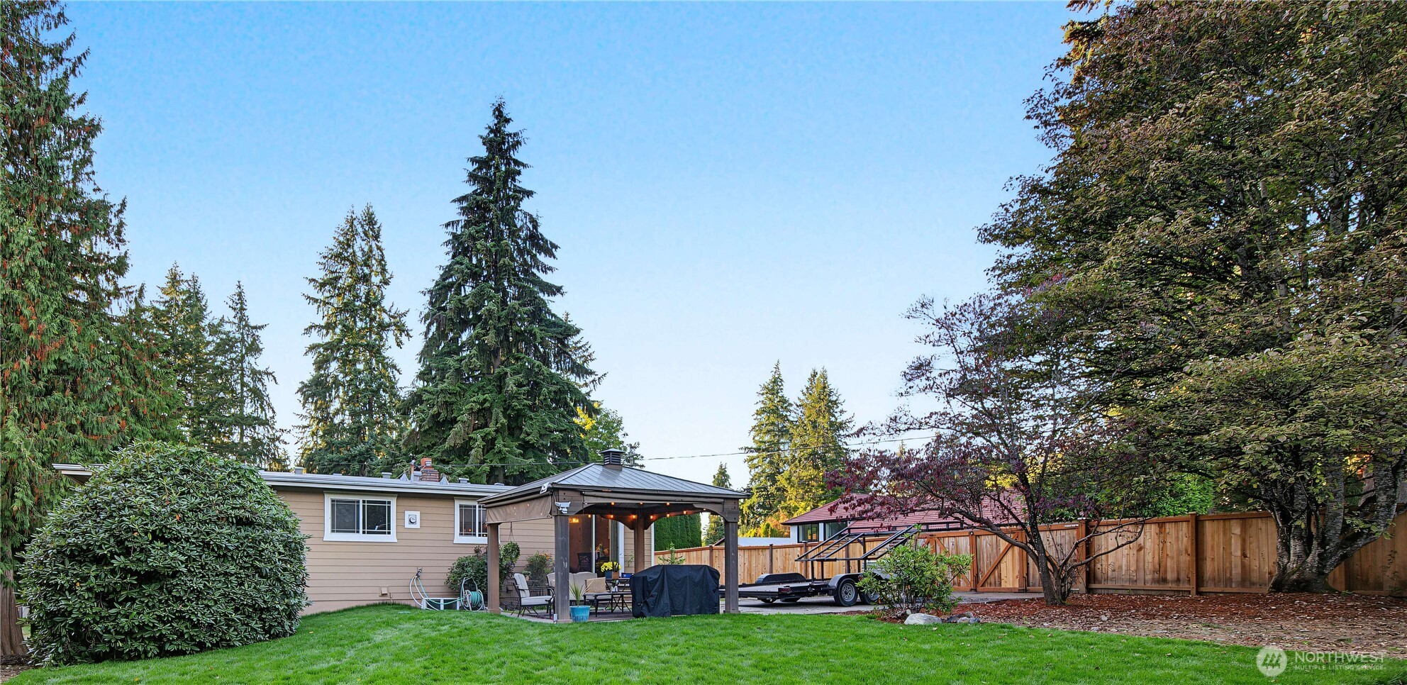 24105 3rd Place Property Photo 17