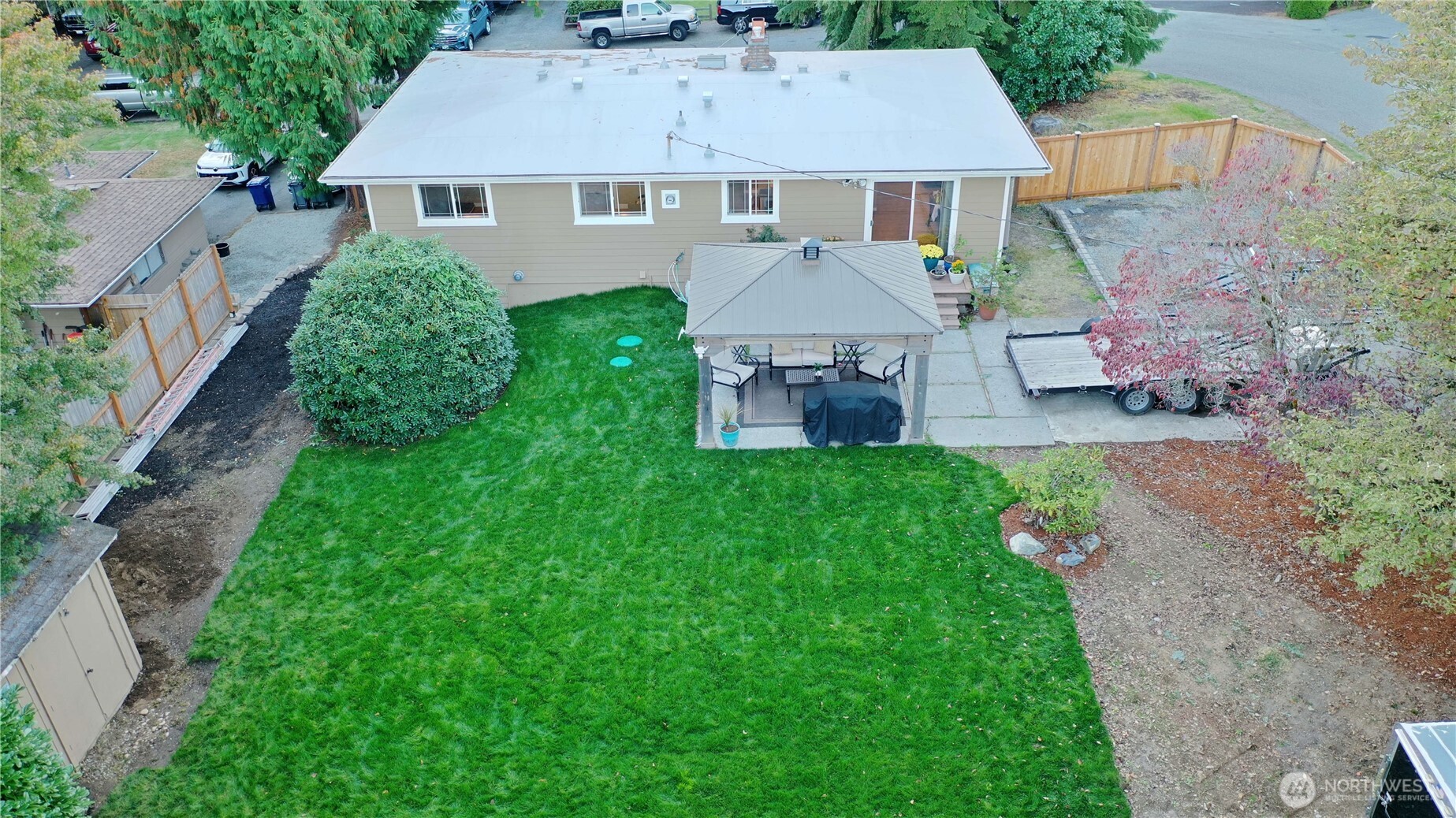 24105 3rd Place Property Photo 19