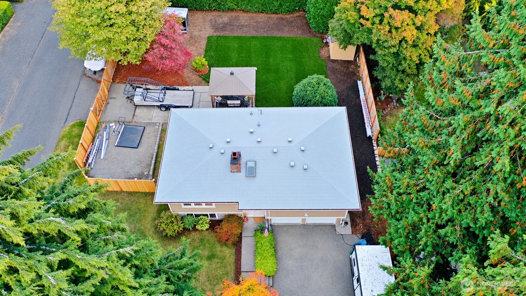 24105 3rd Place Property Photo 20