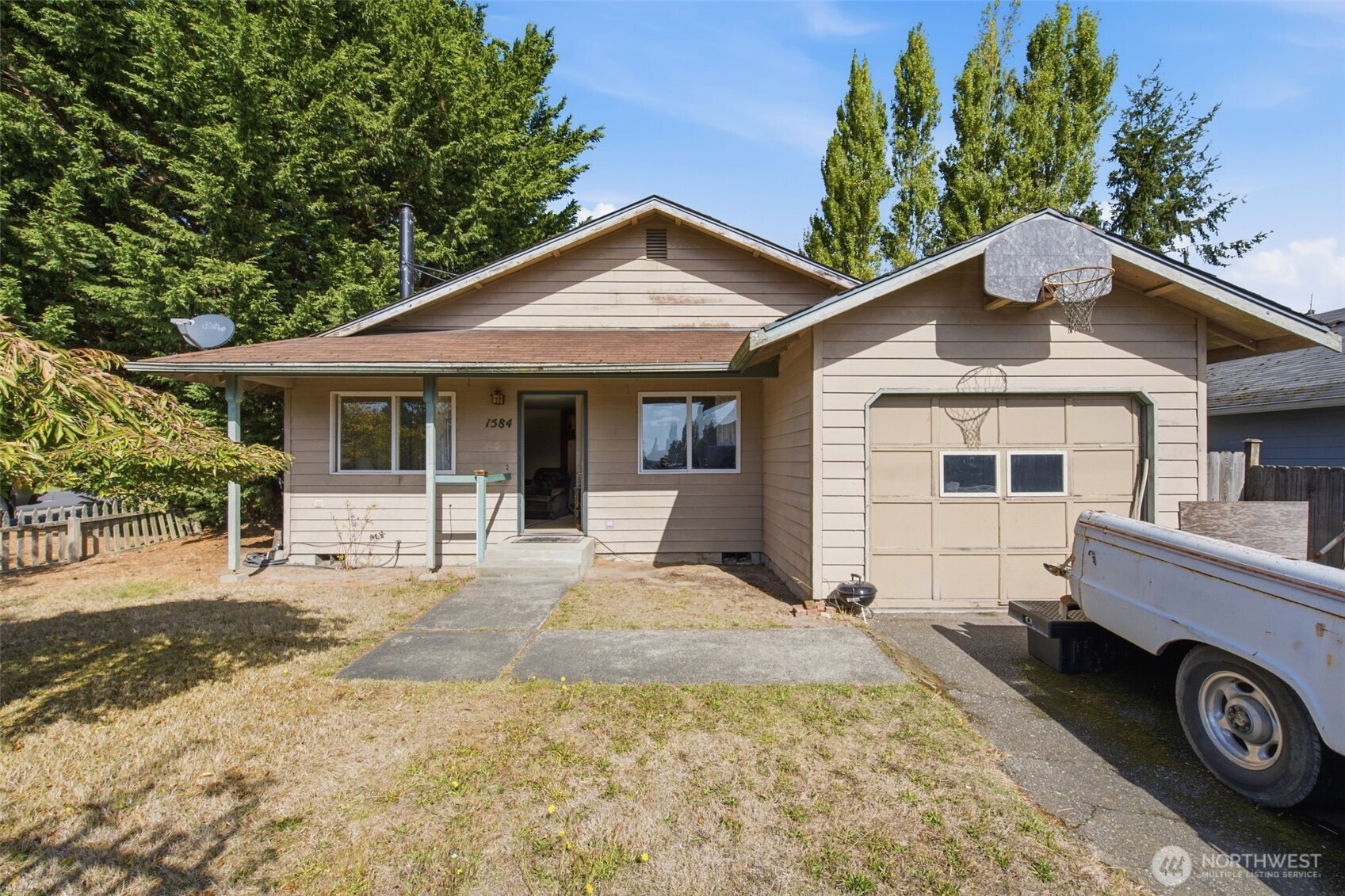 1584 7th Street Property Photo 1