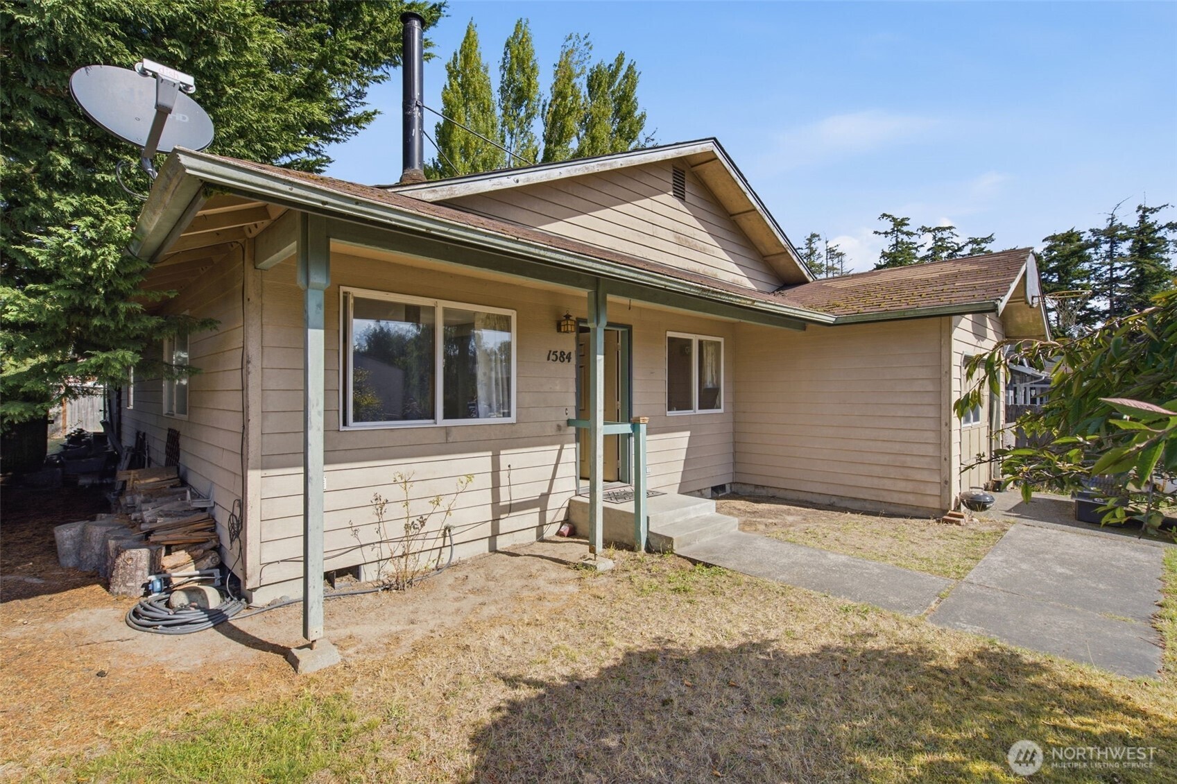 1584 7th Street Property Photo 2