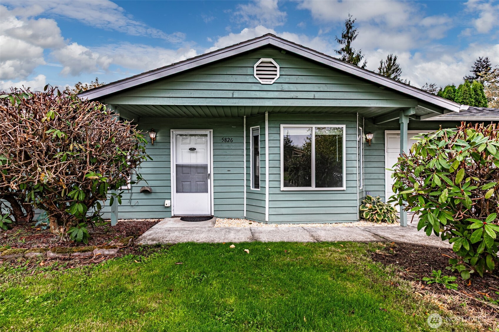 5826 37th Street Property Photo 4