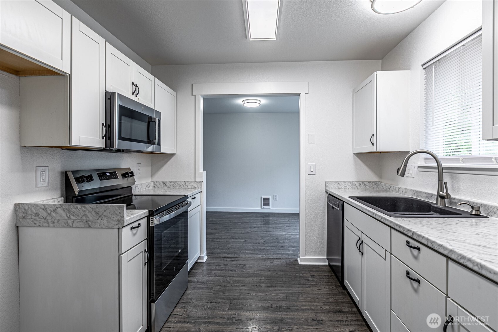 5826 37th Street Property Photo 15