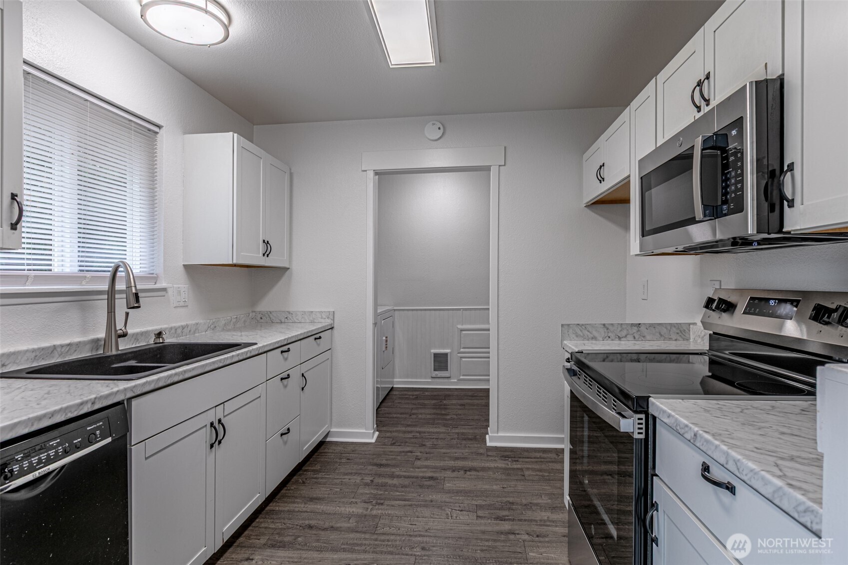 5826 37th Street Property Photo 15