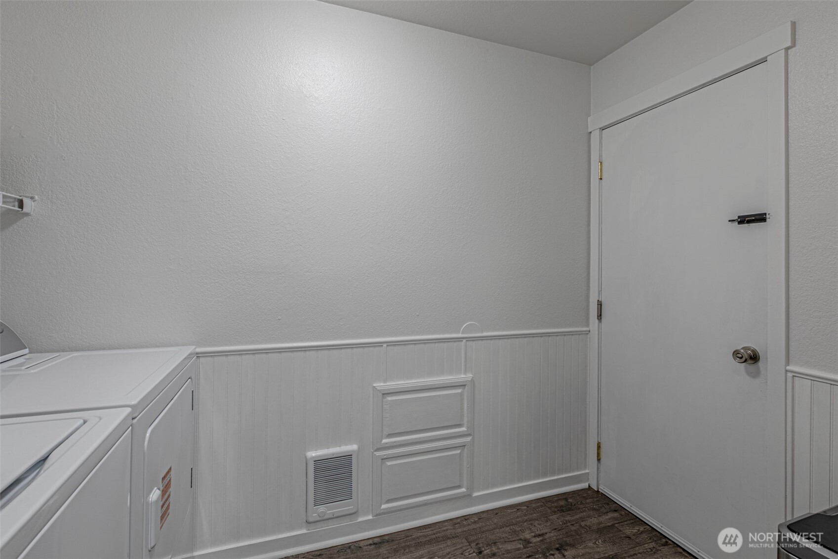 5826 37th Street Property Photo 17