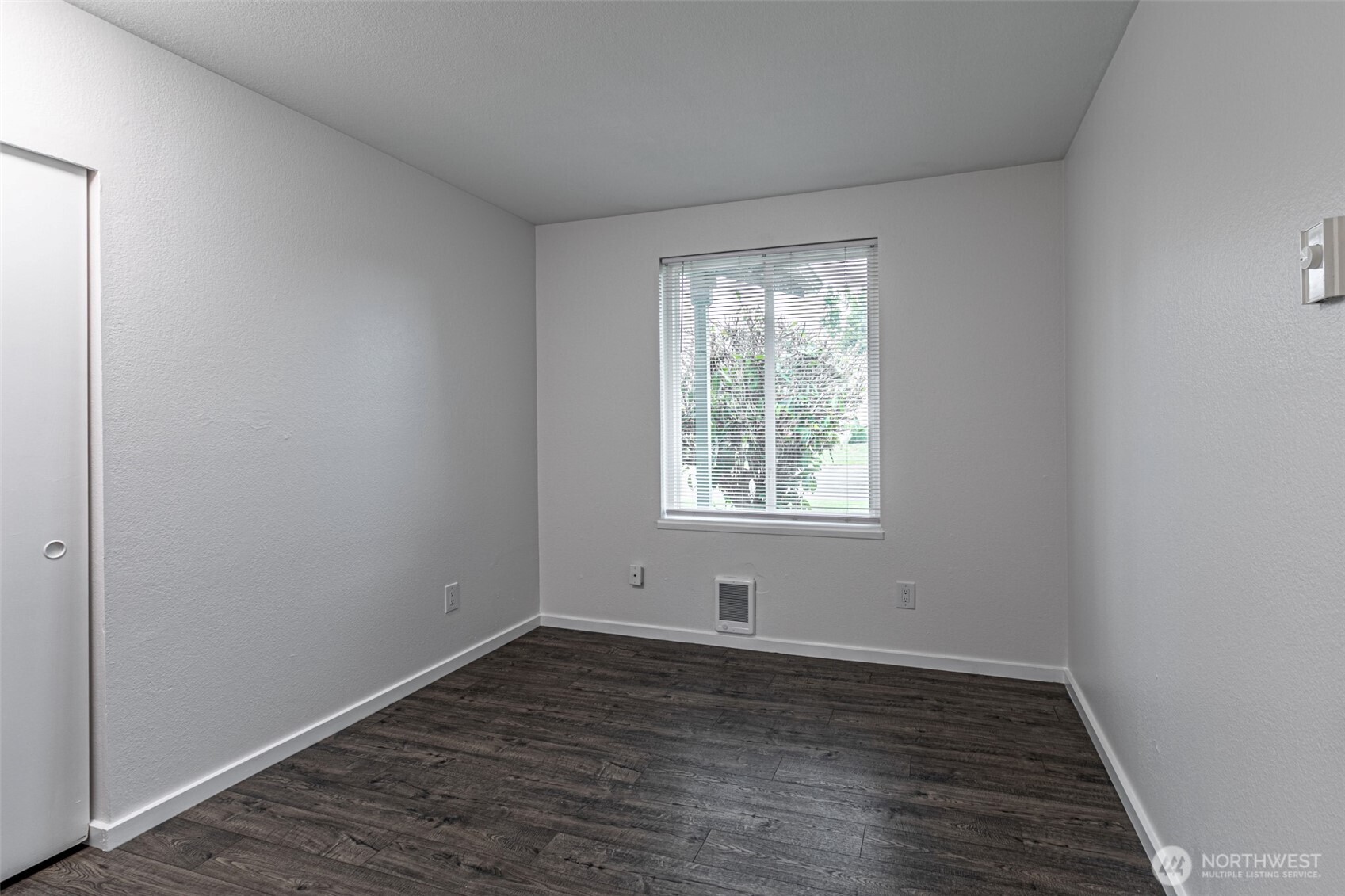 5826 37th Street Property Photo 23