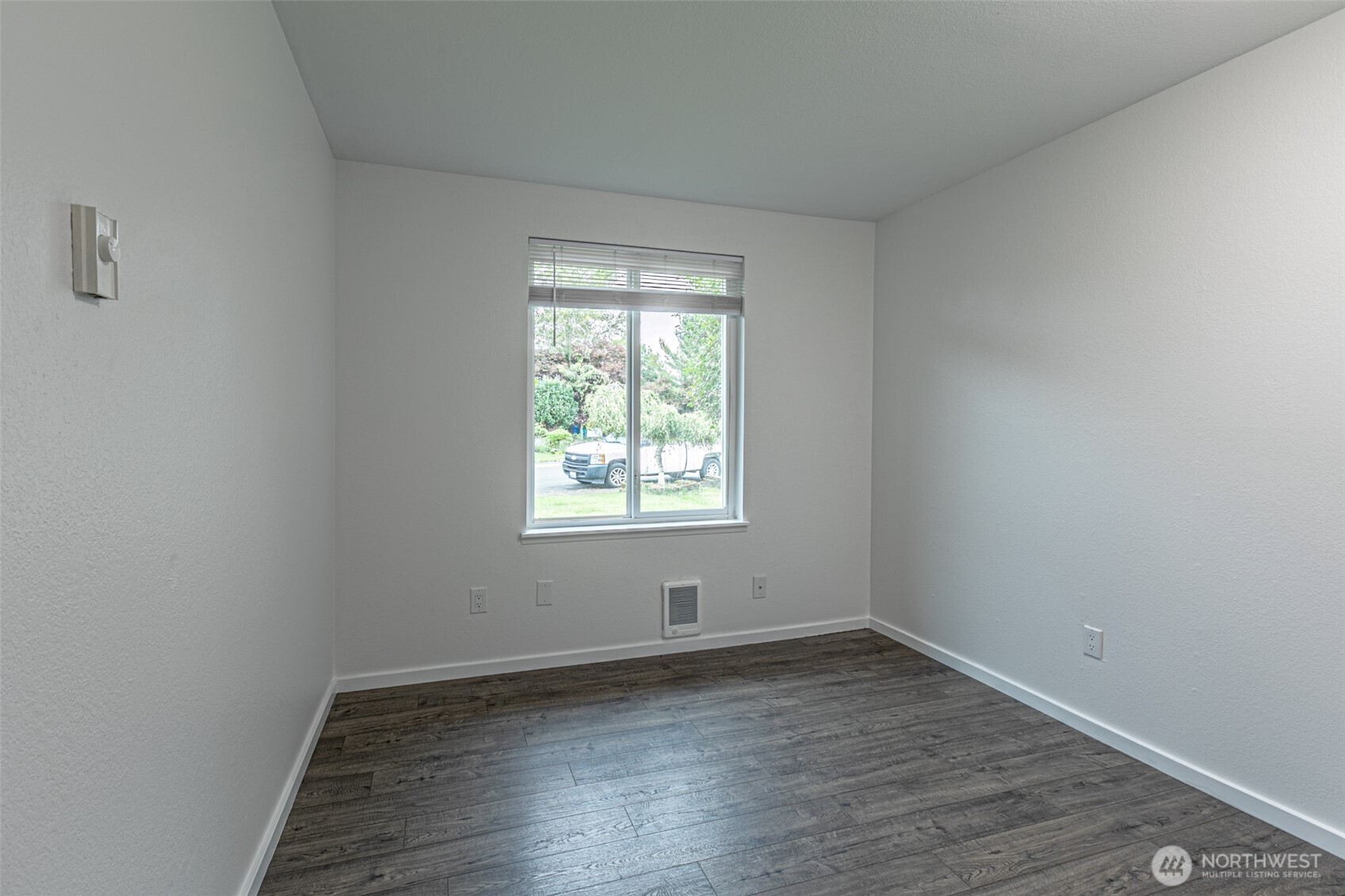 5826 37th Street Property Photo 26