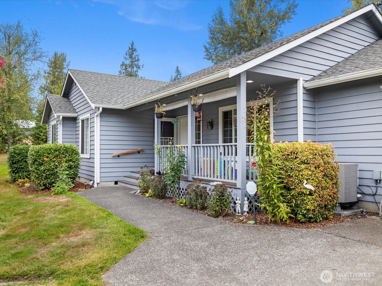 6109 157th Avenue Property Photo 3