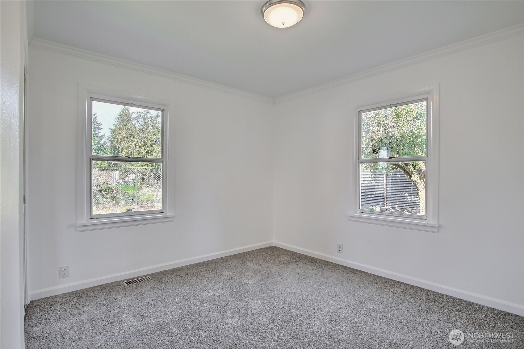 12119 24th Street Property Photo 19