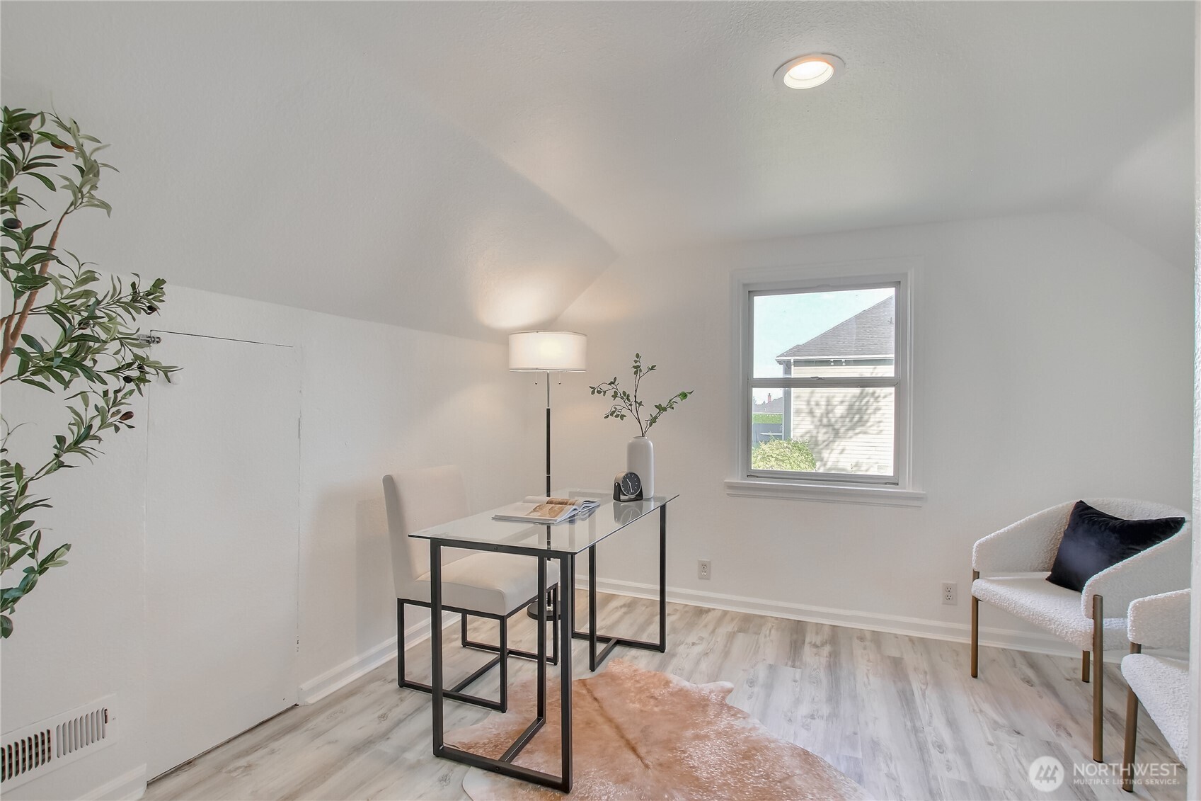 12119 24th Street Property Photo 20