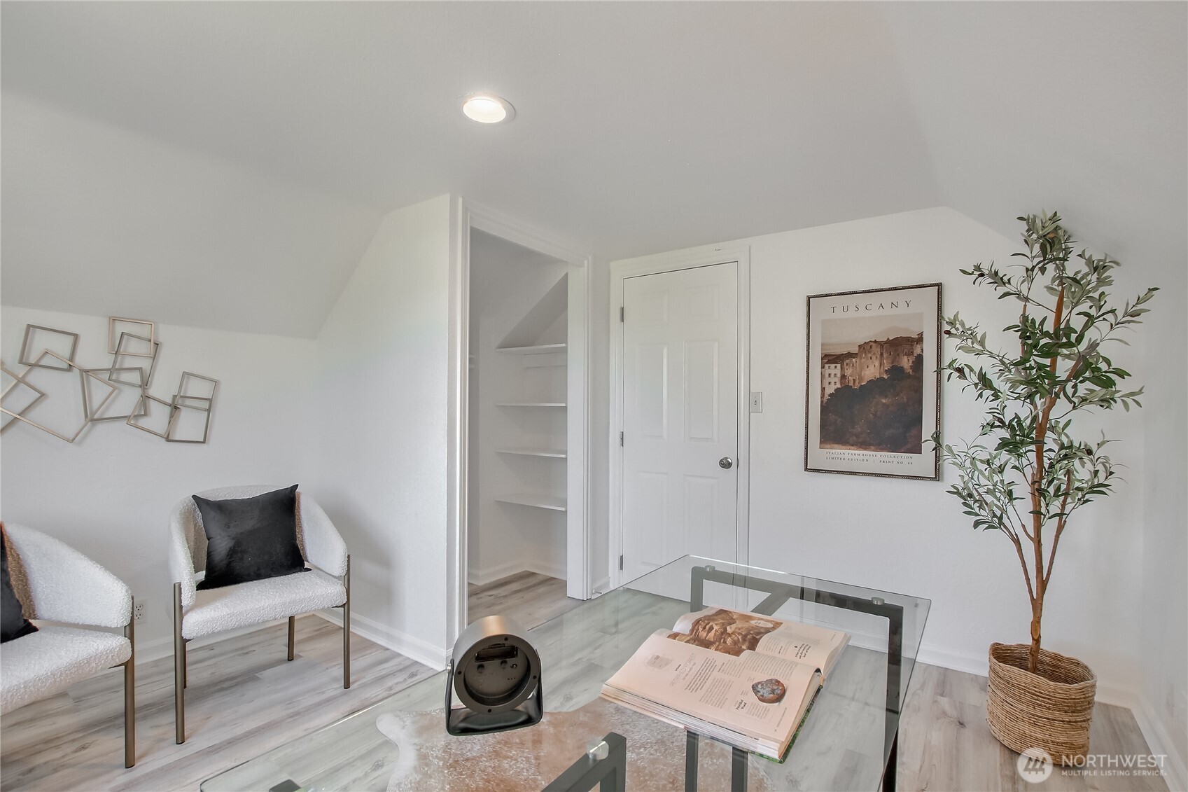 12119 24th Street Property Photo 21