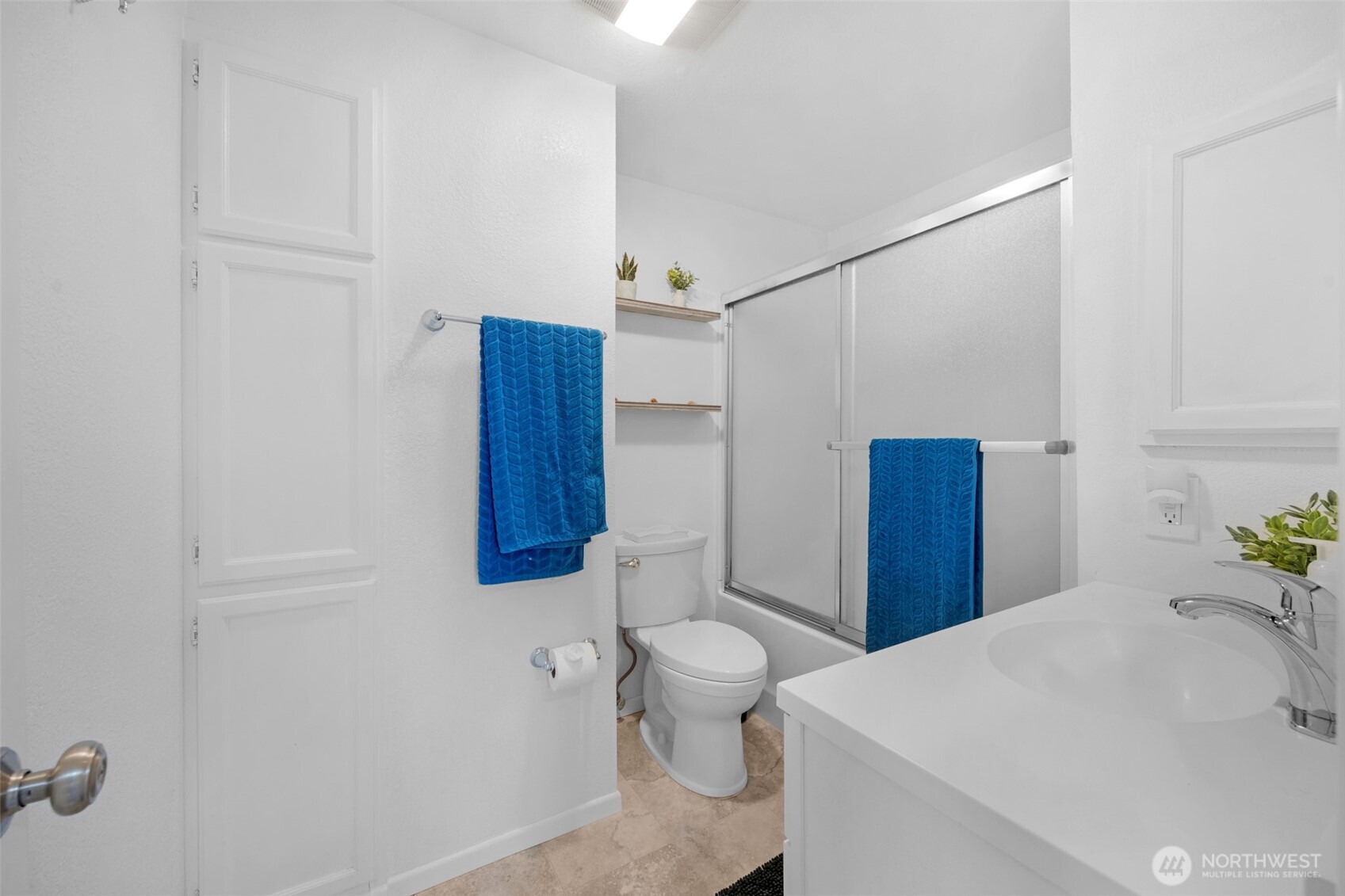 4307 164th Street 102 Property Photo 9
