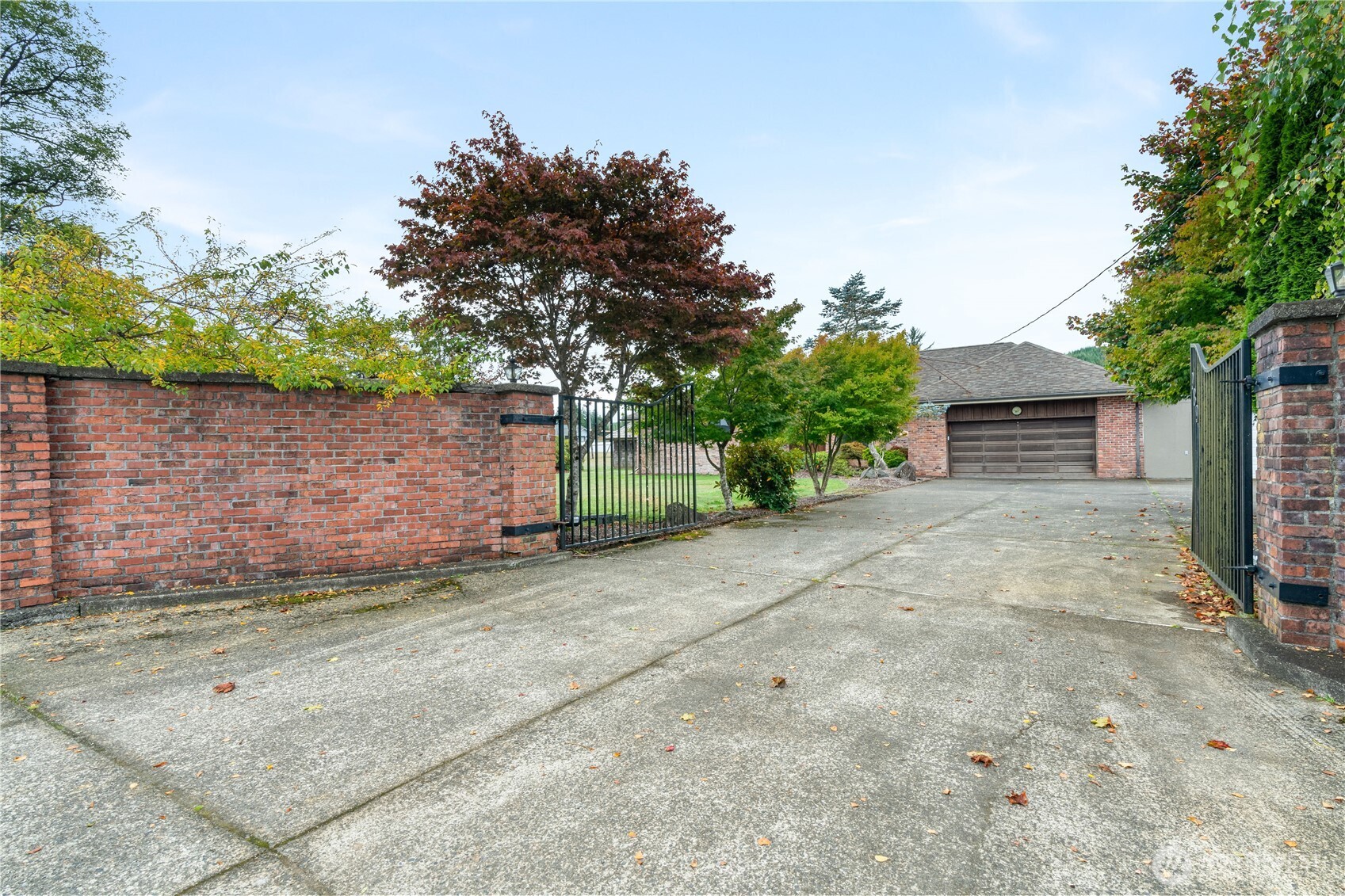 989 Stanford Drive Property Photo 30