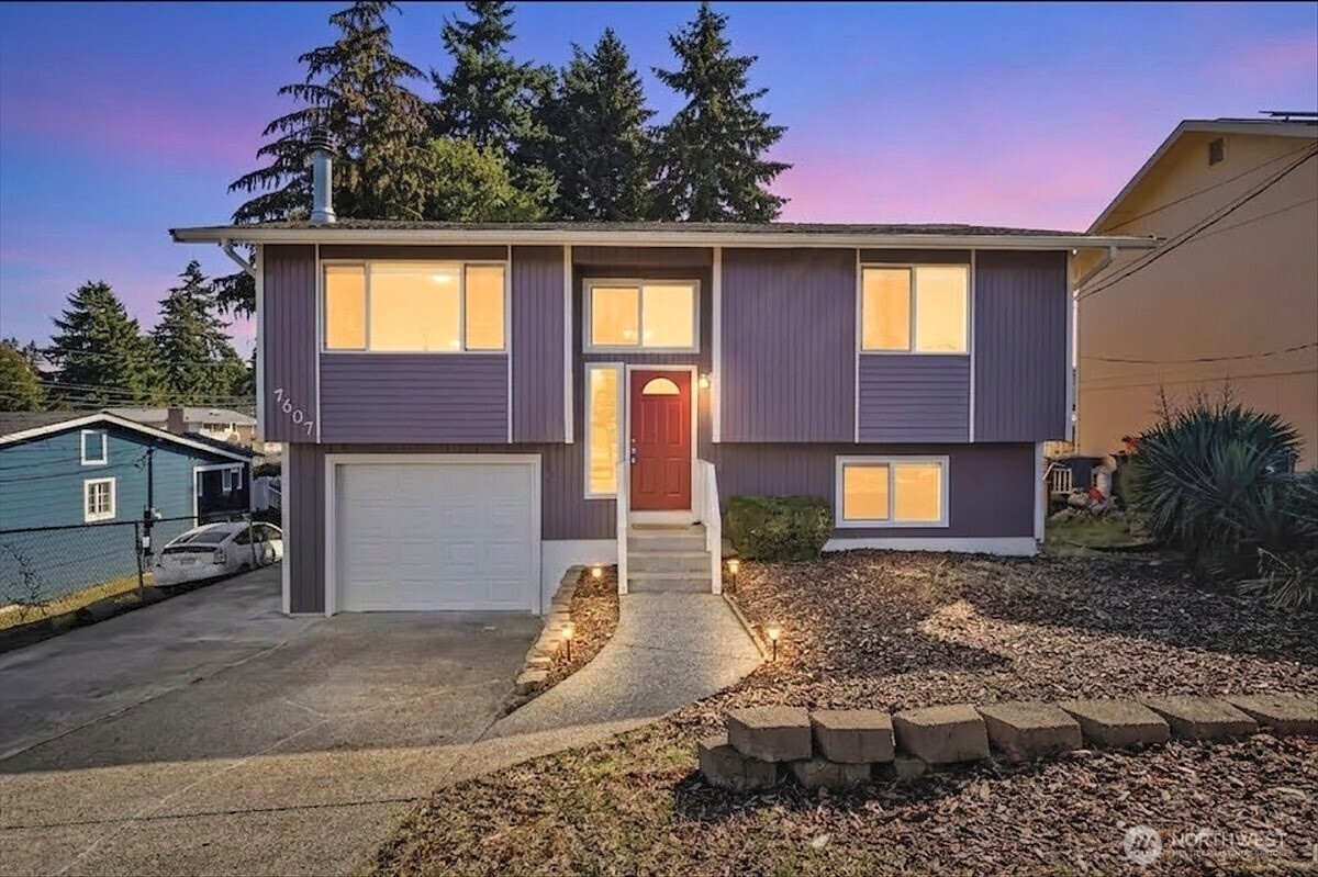 7607 S L Street Property Photo 2