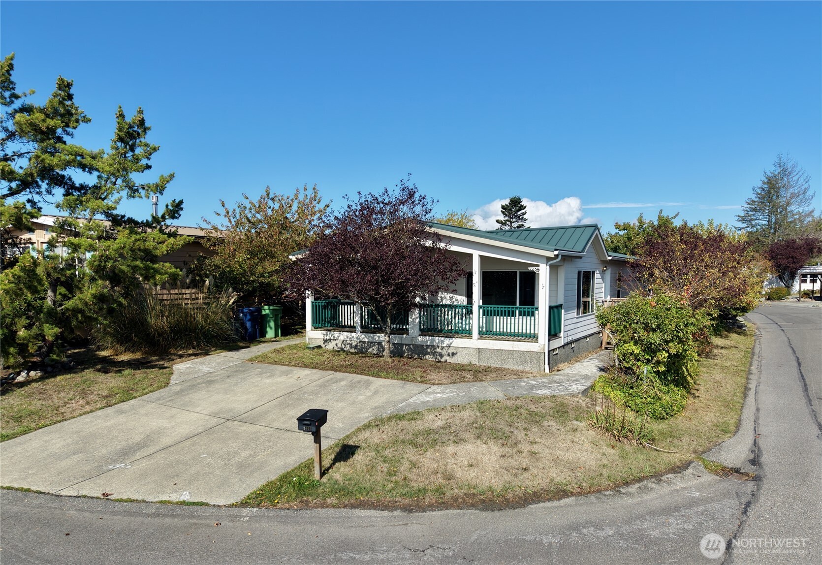 2602 View Place Property Photo 2